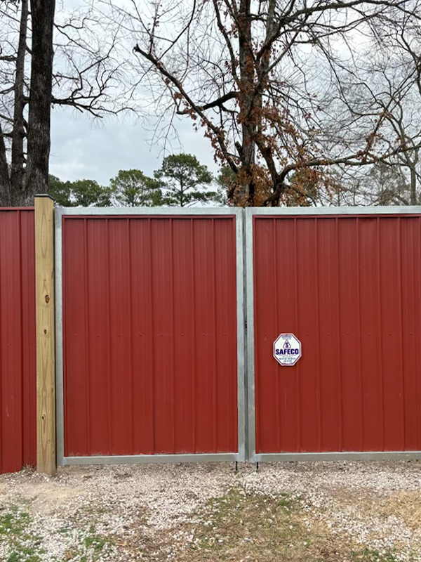 Custom Gate company in the Lufkin Texas area.