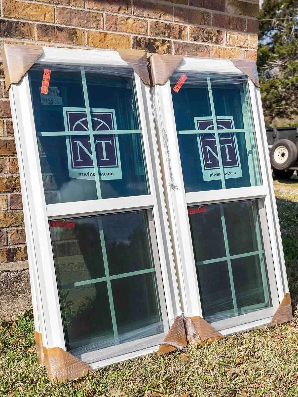 Vinyl double-hung windows installation company